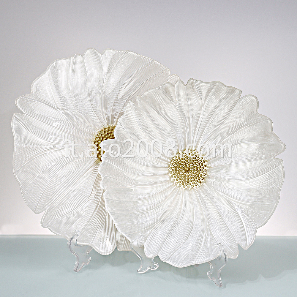 White Flower Glass Plate1